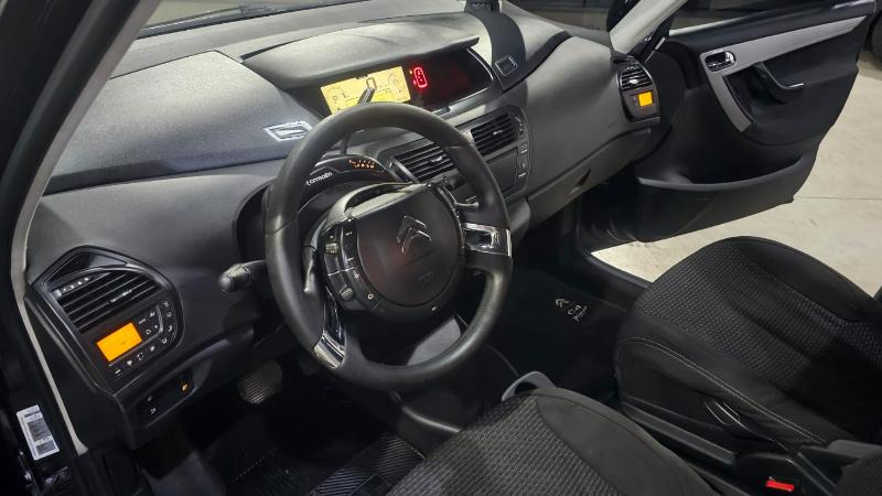 CITROEN C4 PICASSO GLXA em Três Rios
