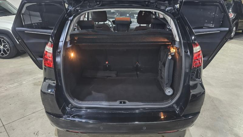 CITROEN C4 PICASSO GLXA em Três Rios