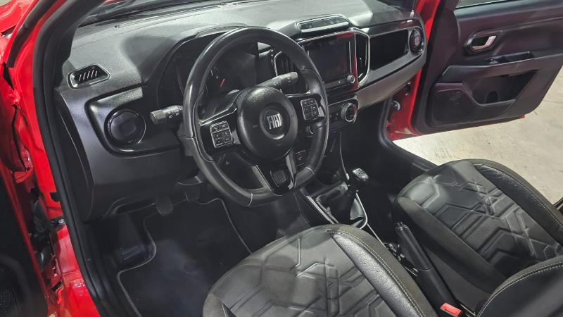 FIAT STRADA VOLCANO CD em Três Rios