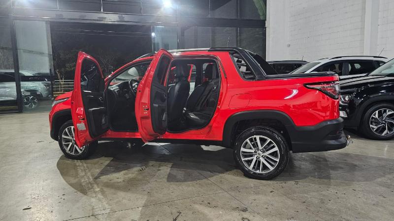 FIAT STRADA VOLCANO CD em Três Rios